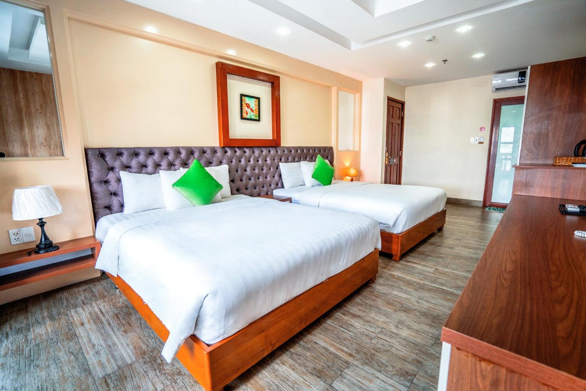 C’lavie – Saigon Airport 3*